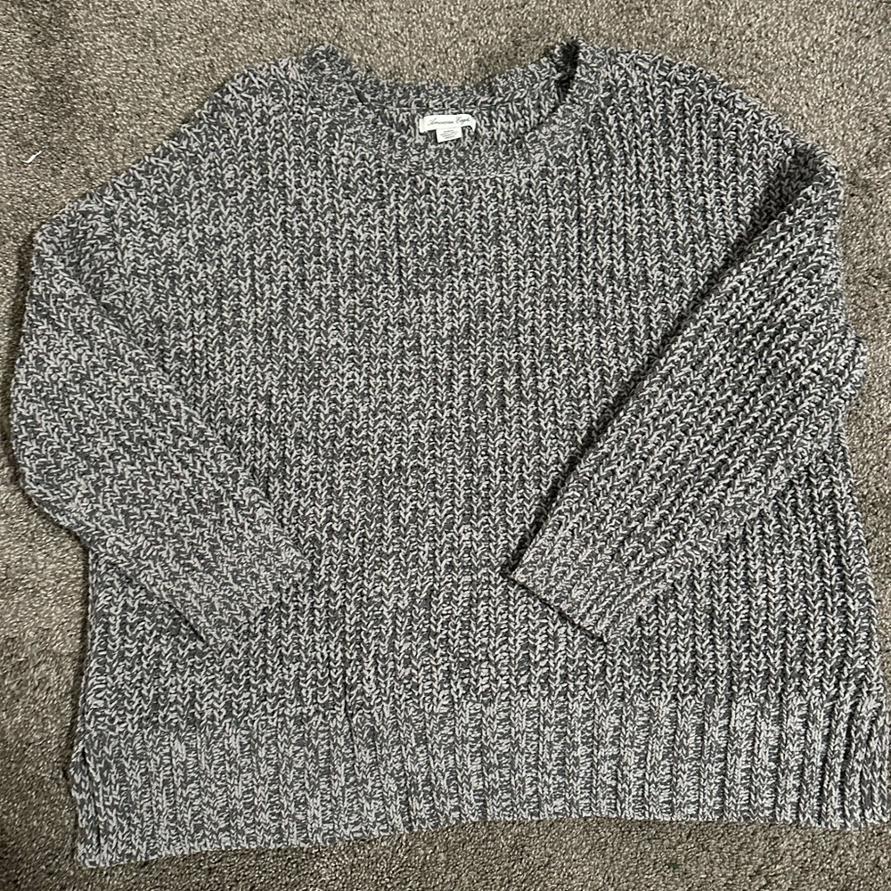 American Eagle women’s sweater